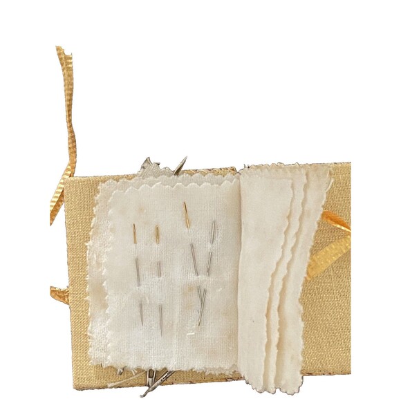 Hand Sewing Needles Quilting Tapestry Upholstery Large Golden Eye Vintage - Picture 5 of 8